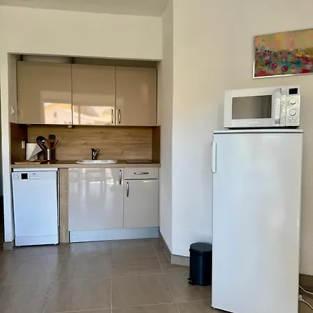 Appartement Le Petit Port - 2pers - Histoire De Clés